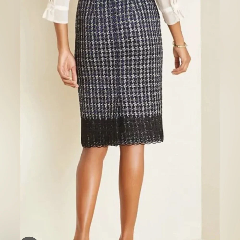 Ann Taylor‎ Tweed Lace Hem Pencil Skirt